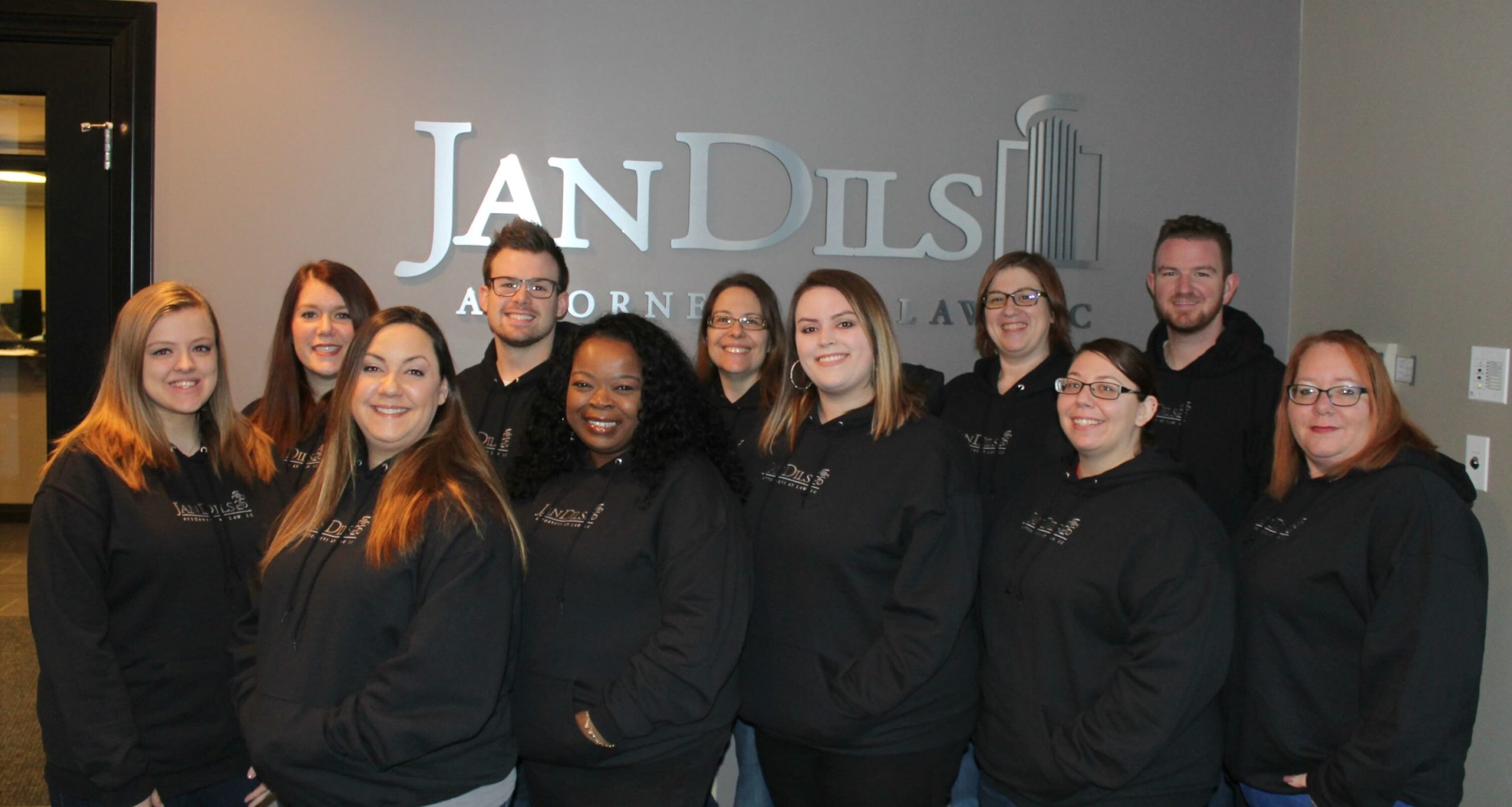 Jan Dils Recognizes Top Employee Volunteers for 2018