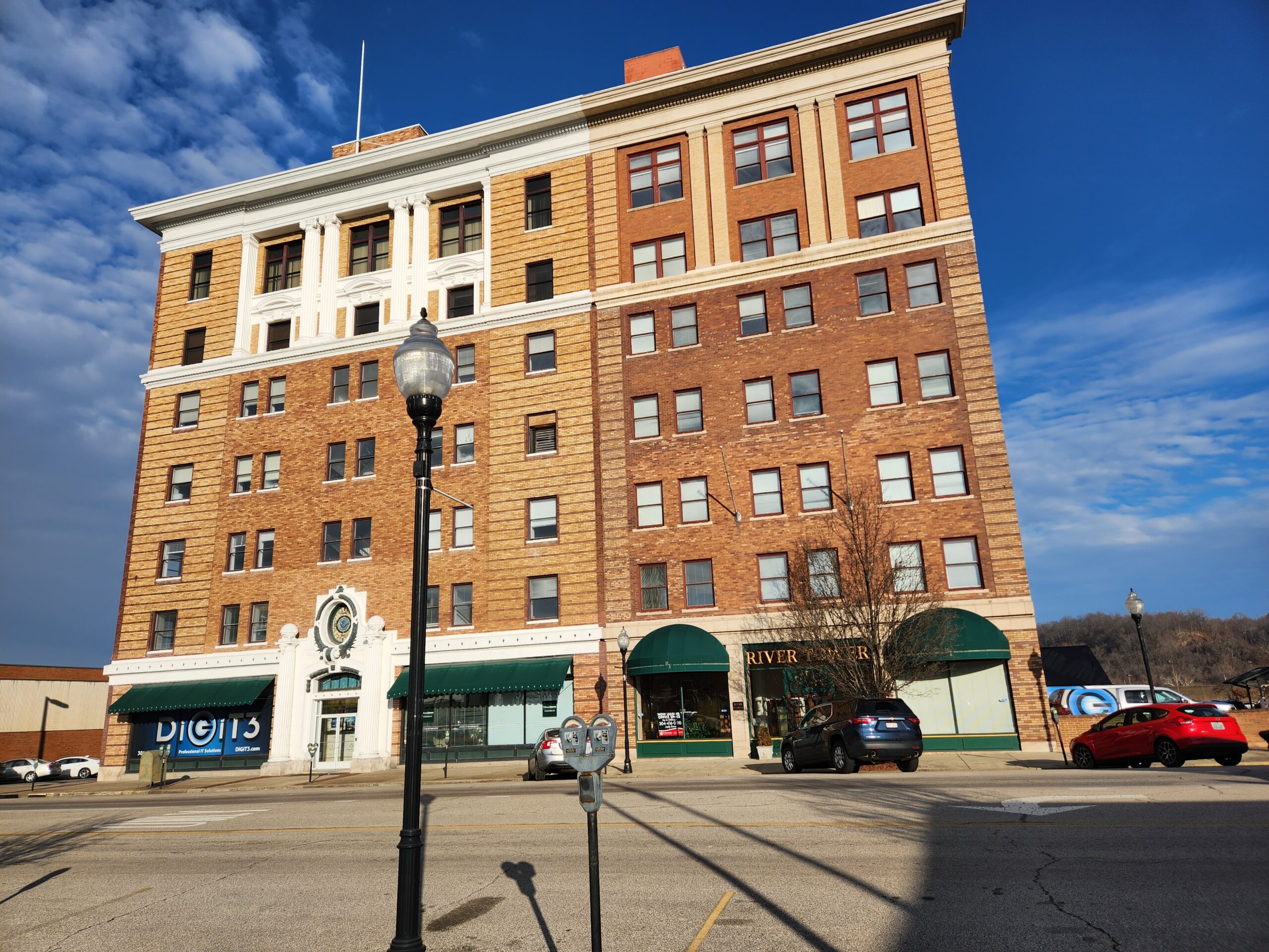 Huntington Exterior_Landscape